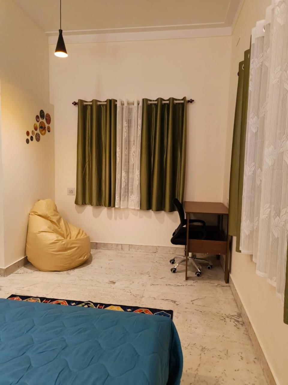 Homestayz Crown 벵갈루루 객실 사진
